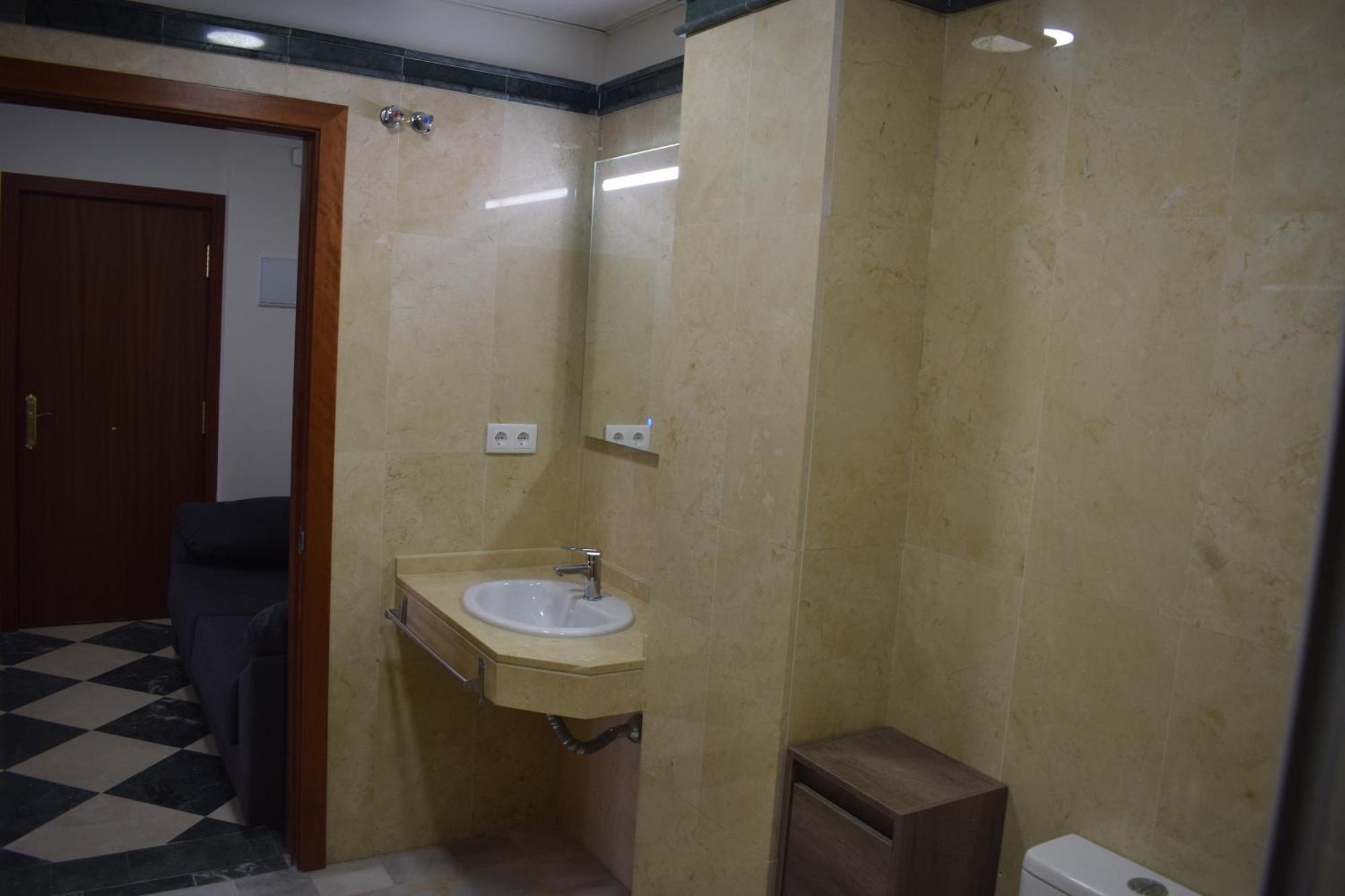 Fibes Lux Este. Apartamento *